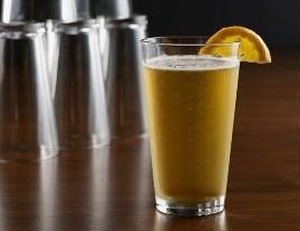 lot 187 image: Case of 24 Superior US Foods 16oz Mixing Pint Glasses Heat Treated