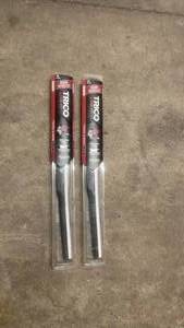 lot 247 image: Pair of 18 Inch Trico Asian Fit Wiper Blades for Asian Vehicles