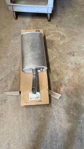 lot 291 image: Walker SoundFX Muffler Model 18183