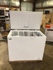 lot 4 image: Vissani 8.8 cu. ft. Manual Defrost Convertible Chest Freezer with LED Light in White Powered by Hubspace Broken on Back Customer Returns See Pictures