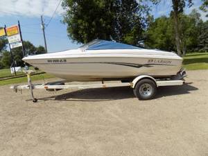 2001 Larson Boat, motor needs work, Larson Bunk Trailer