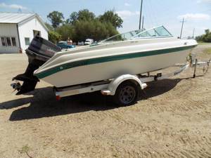 1992 Seaswirl Boat with Johnson 120 V4 & Shorelander Bunk Trailer