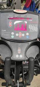 lot 9 image: Life Fitness elliptica X3 (Used, Excellent Condition)