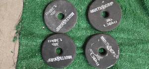 lot 29 image: Lot of four 3LB one-inch Weight Plates (USED)