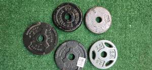 lot 41 image: Lot of five 2.5LB one-inch Weight Plates (USED)