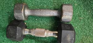 lot 46 image: Lot of two 5LB dumbbells (USED)