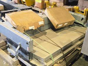 lot 9 image: Tommy Gate Tommy Lift 56 1500-lbs Lift Gate