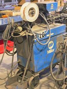 lot 15 image: Miller 3-Phase Constant Voltage DC Arc Welder 200 Amp CP-200