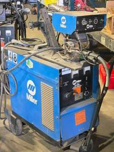 lot 16 image: Miller 3-Phase Constant Voltage DC Arc Welder 200 Amp CP-200