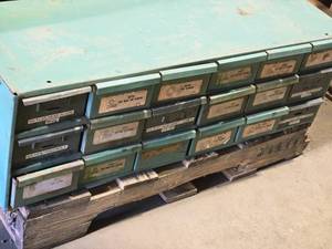 lot 27 image: Parts Organizer Cabinet 18-drawer