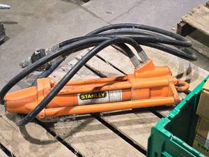 lot 37 image: Stanley Hydraulic Rod Driver GD50 with Hydraulic Hose