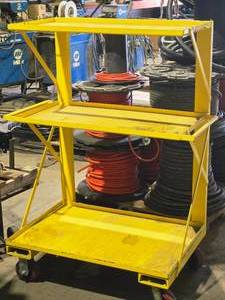 lot 42 image: Metal Rolling Storage Cart