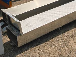 lot 71 image: Metal Truck Storage Box 12 x 16 14 x 8
