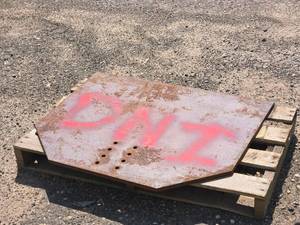 lot 78 image: Mount Plate 12 x 28 x 34