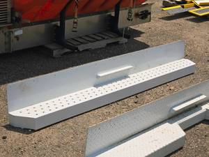lot 103 image: 79 Painted Commercial Truck Rear Bumper