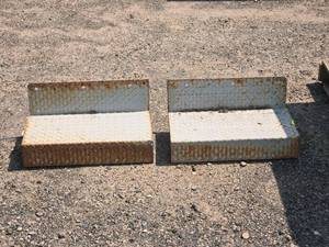 lot 109 image: Lot of (2) 20 Commercial Truck Rear Bumper Sides (no middle)
