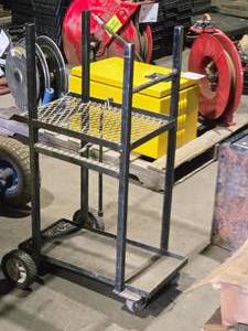 lot 35 image: Rolling Storage Cart