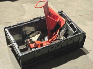 lot 131 image: Lot of (1 Tote) Assorted Mount and Brackets