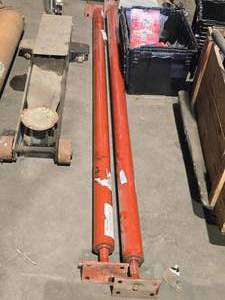 lot 146 image: Lot of (2) Tapco Adjustable Screw Jacks  Supports