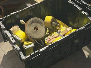 lot 164 image: Lot of (1 Tote) Heavy Duty Ratchet Straps (assorted)