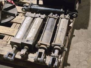 lot 173 image: Lot of (5) Hydraulic Cylinders (assorted)