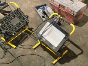 lot 193 image: Lot of (2) Romwish Portable 100 Watt LED Work Lights