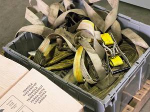 lot 203 image: Lot of (1 Tote) Ratchet Straps (assorted)