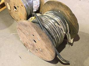 lot 207 image: Lot of (1 Partial Spool) Multi-Conductor Electrical Wire