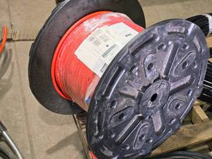 lot 212 image: Lot of (1 Spool) Parker Hose  3949-R7-2 SAE 100R7 6.3mm 14 ANSI A92.2 W.P. 3150 PSI