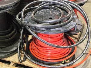 lot 213 image: 1 Partial Spool 4000 PSI Tubing, 1 piece 3625 PSI Tubing