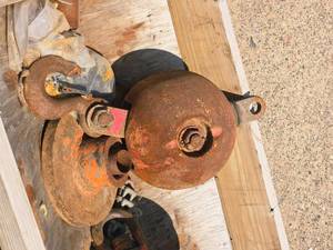 lot 221 image: McKissick 12 Crane Overhaul Ball  Headache Ball  15-Ton Working Load Limit