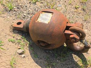 lot 227 image: McKissick 8 12 Crane Overhaul Ball  Headache Ball  7-Ton Working Load Limit MB071851