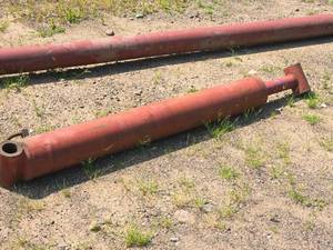 lot 229 image: 75 Hydraulic Cylinder