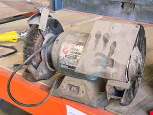 lot 257 image: Clarke Metalworker 8 Bench Grinder