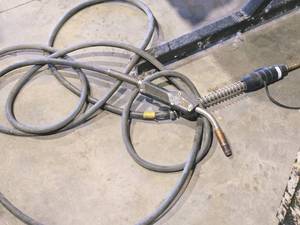 lot 40 image: Tweco Classic Welding Rod  Hose
