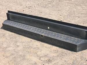 lot 82 image: 66 Non-Slip Commercial Truck Rear Bumper