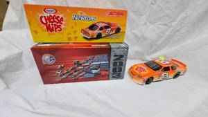 lot 2 image: Action 124 #8-Steve Park-Fig NewtonCheese Nips Nascar