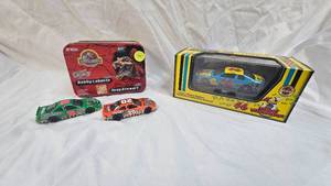 lot 96 image: 164 Jurassic Park III-LaBonteStewart & 143 #46-Woody Woodpecker