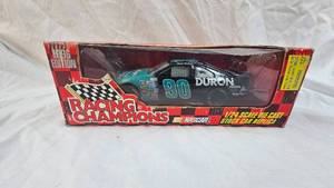 lot 23 image: Racing Champions 124 #90-Duron-Mike Wallace