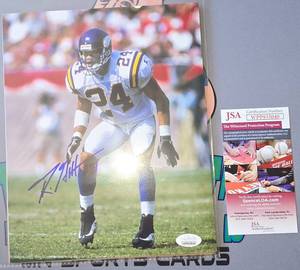 lot 12 image: ROBERT GRIFFITH 8X10 SIGNED COLOR PHOTO JSA CERT # WPP935040