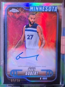 lot 21 image: RUDY GOBERT 2025 TOPPS CHROME BLACK REFRACTOR AUTOGRAPH CARD 0110 (1ST ON PRINT)