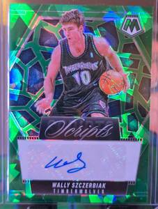 lot 23 image: WALLY SZCZERBIAK 2024-25 PANINI MOSAIC GREEN CRACKED ICE SCRIPTS AUTO