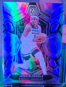 lot 98 image: JADEN MCDANIELS 2023-24 PANINI MOSIAC SILVER