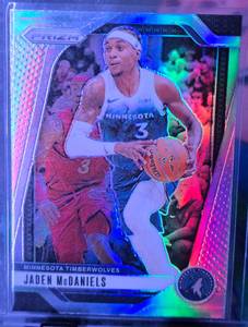 lot 90 image: JADEN MCDANIELS 2024-25 PANINI PRIZM SILVER