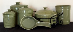 lot 46 image: Signature Housewares Sorrento Collection