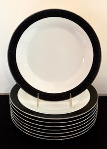lot 47 image: Beautiful Vintage China Set in White & Black by Noritake No 6883 Sharon