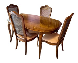 lot 8 image: Vintage Traditional Wood Dining Table with 4 Caned Back Chairs