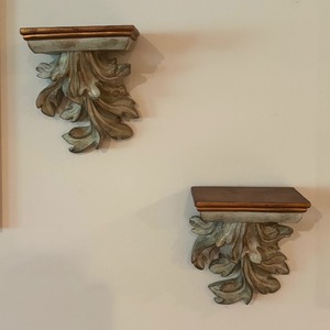 lot 184 image: Pair of Petite Corbel Wall Shelves
