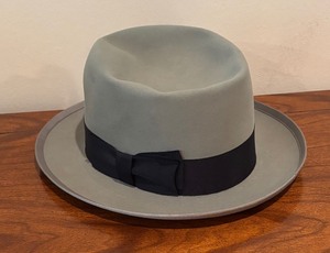 lot 188 image: Stylish Mallory Hat Size 7 18