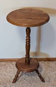 lot 142 image: Petite Wood Plant Stand